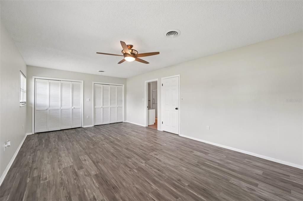 For Sale: $500,000 (3 beds, 3 baths, 1920 Square Feet)