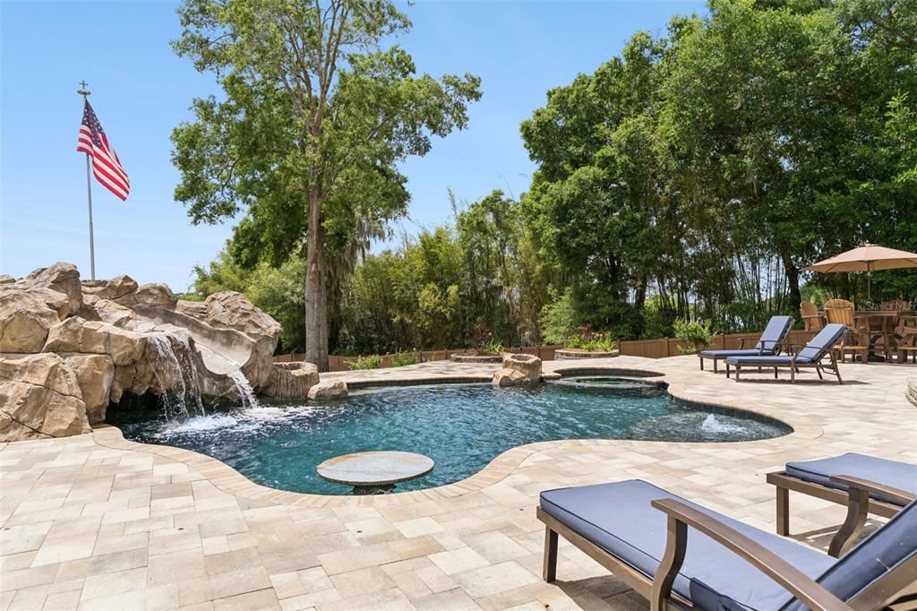 En Venta: $2,595,000 (5 camas, 5 baños, 5014 Pies cuadrados)