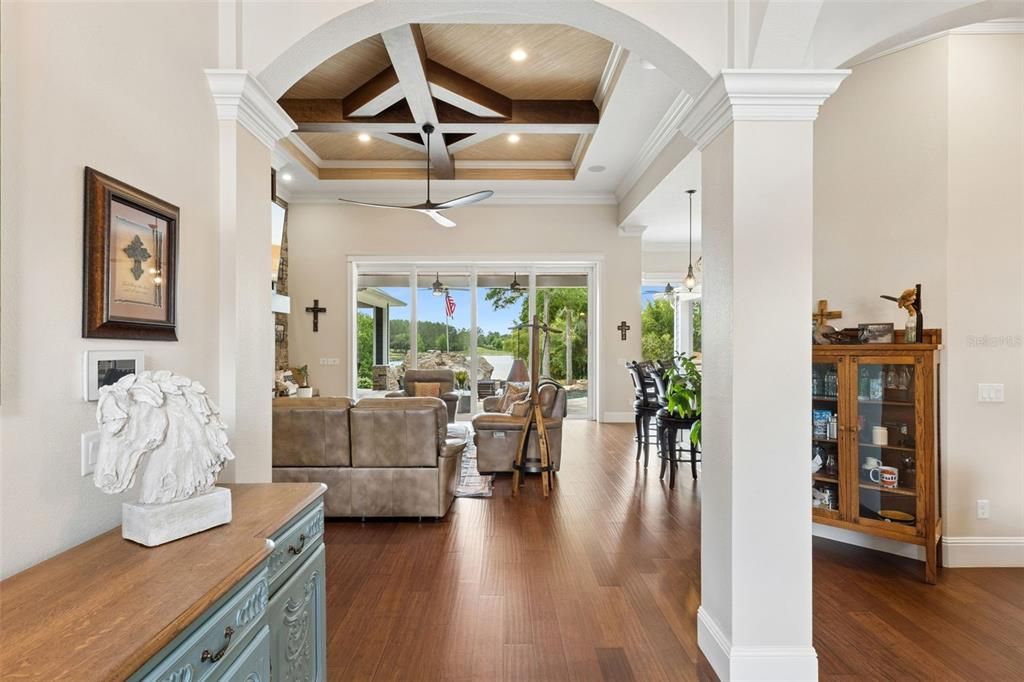 En Venta: $2,595,000 (5 camas, 5 baños, 5014 Pies cuadrados)