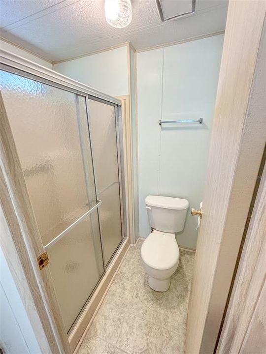 На продажу: $179,900 (2 спален, 2 ванн, 1248 Квадратных фут)