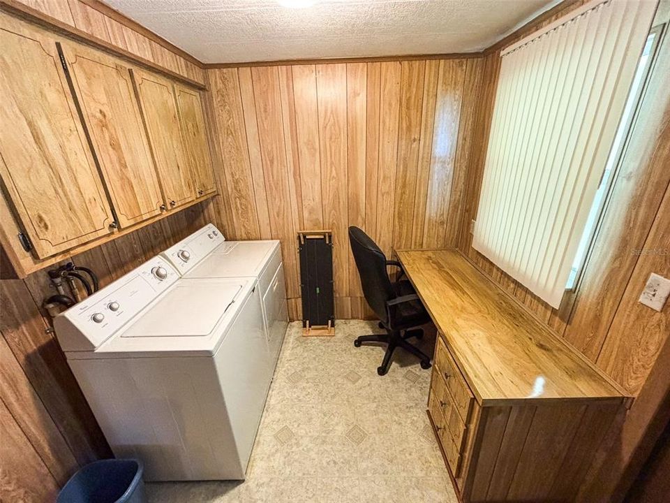 На продажу: $179,900 (2 спален, 2 ванн, 1248 Квадратных фут)