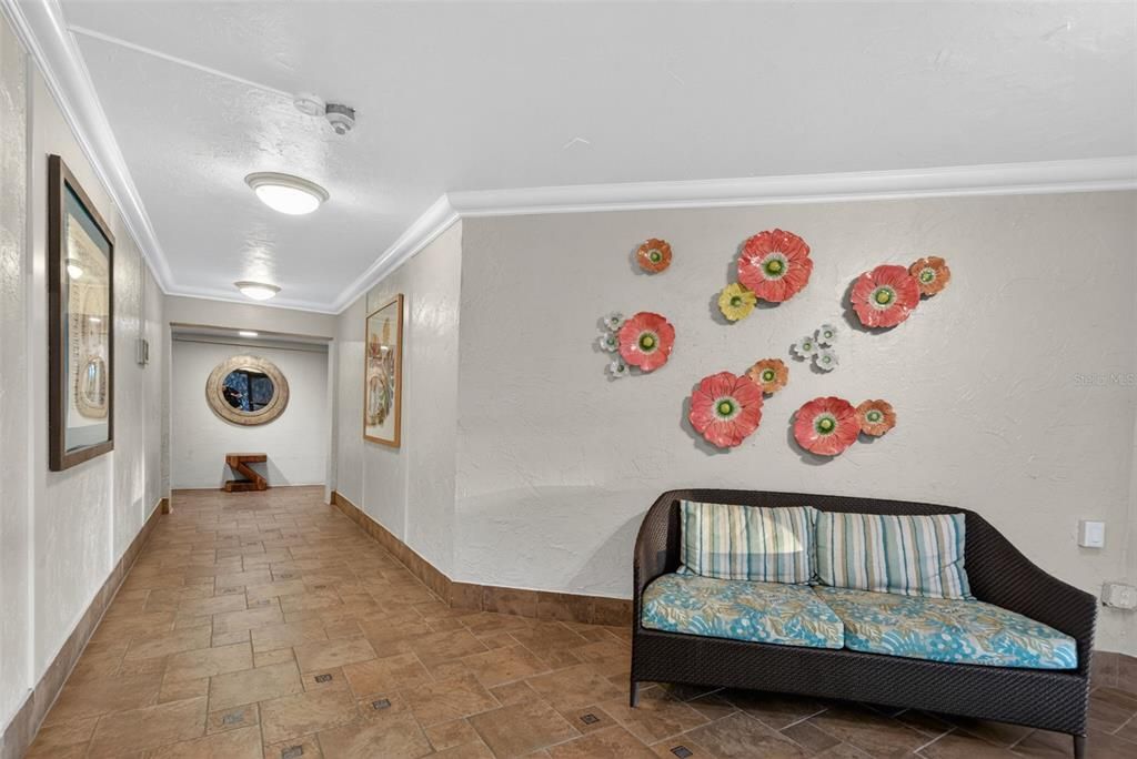 Active With Contract: $899,000 (2 beds, 2 baths, 1150 Square Feet)