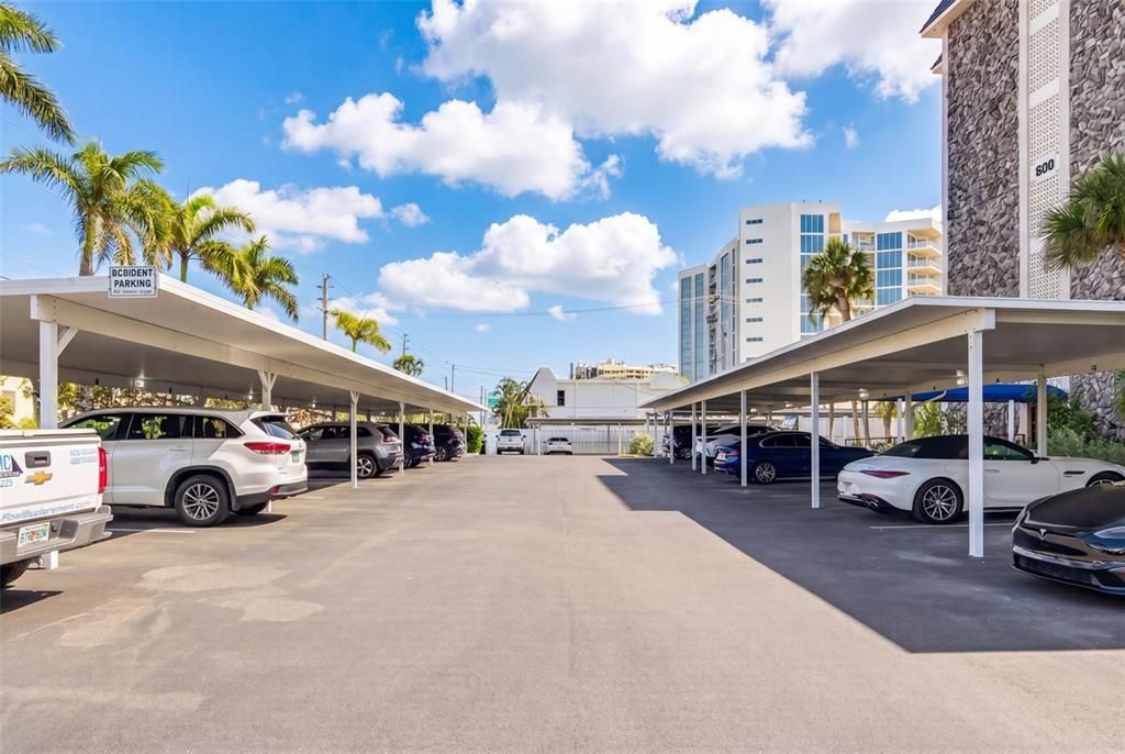 Active With Contract: $899,000 (2 beds, 2 baths, 1150 Square Feet)