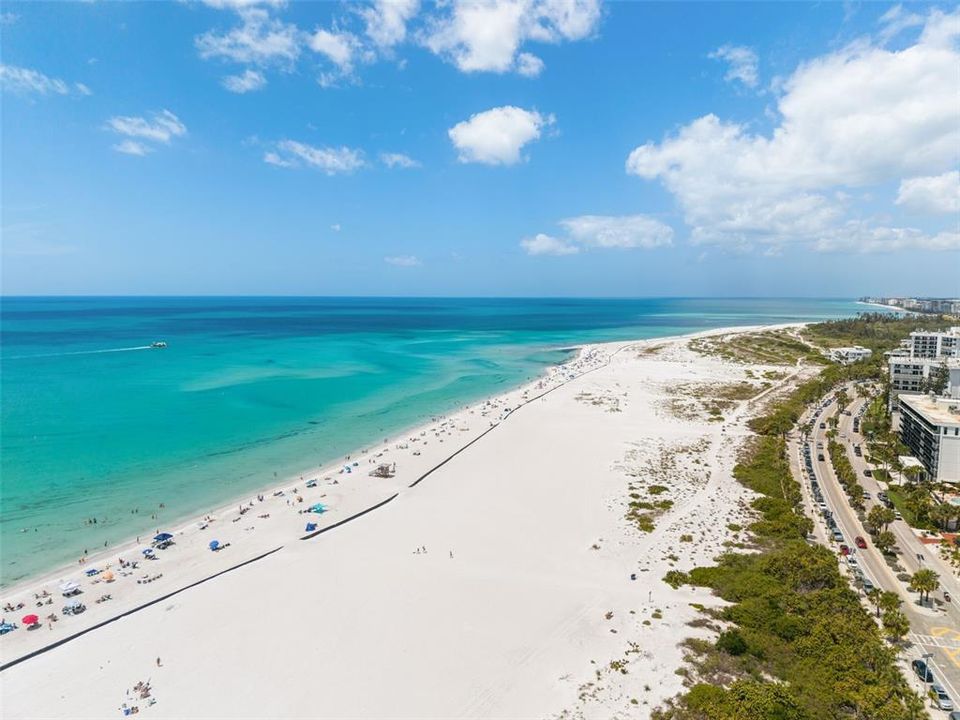 Active With Contract: $899,000 (2 beds, 2 baths, 1150 Square Feet)