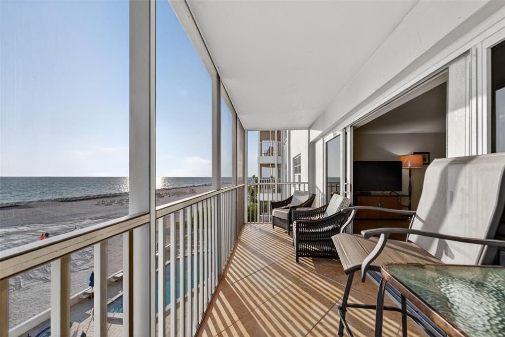 Active With Contract: $899,000 (2 beds, 2 baths, 1150 Square Feet)
