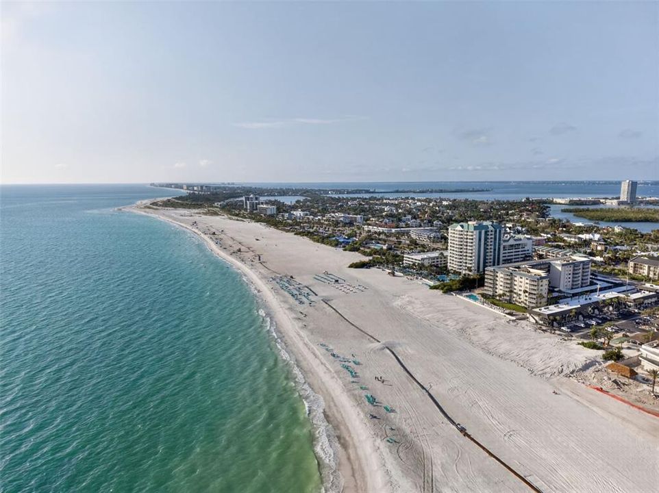 Active With Contract: $899,000 (2 beds, 2 baths, 1150 Square Feet)