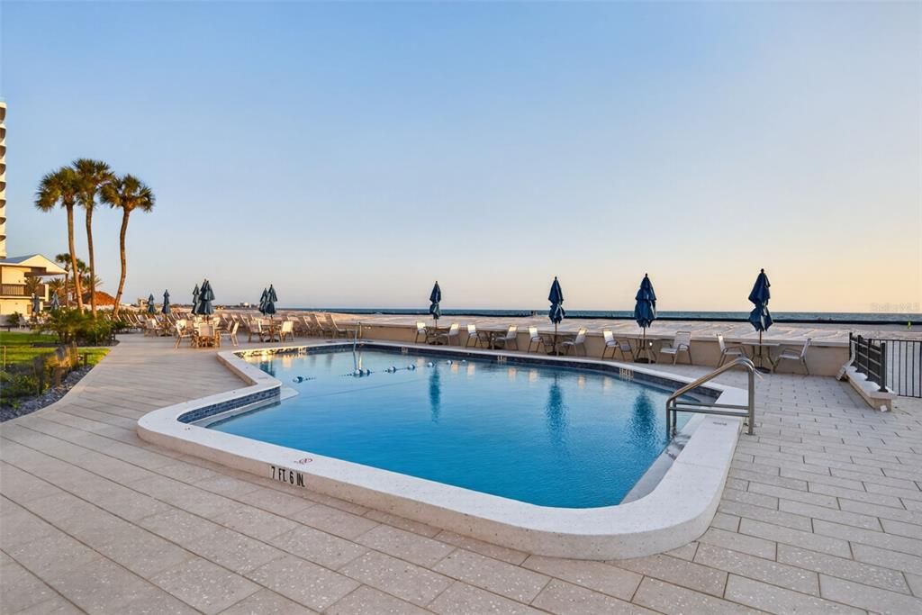 Active With Contract: $899,000 (2 beds, 2 baths, 1150 Square Feet)