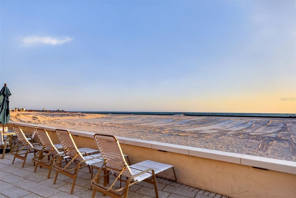 Active With Contract: $899,000 (2 beds, 2 baths, 1150 Square Feet)