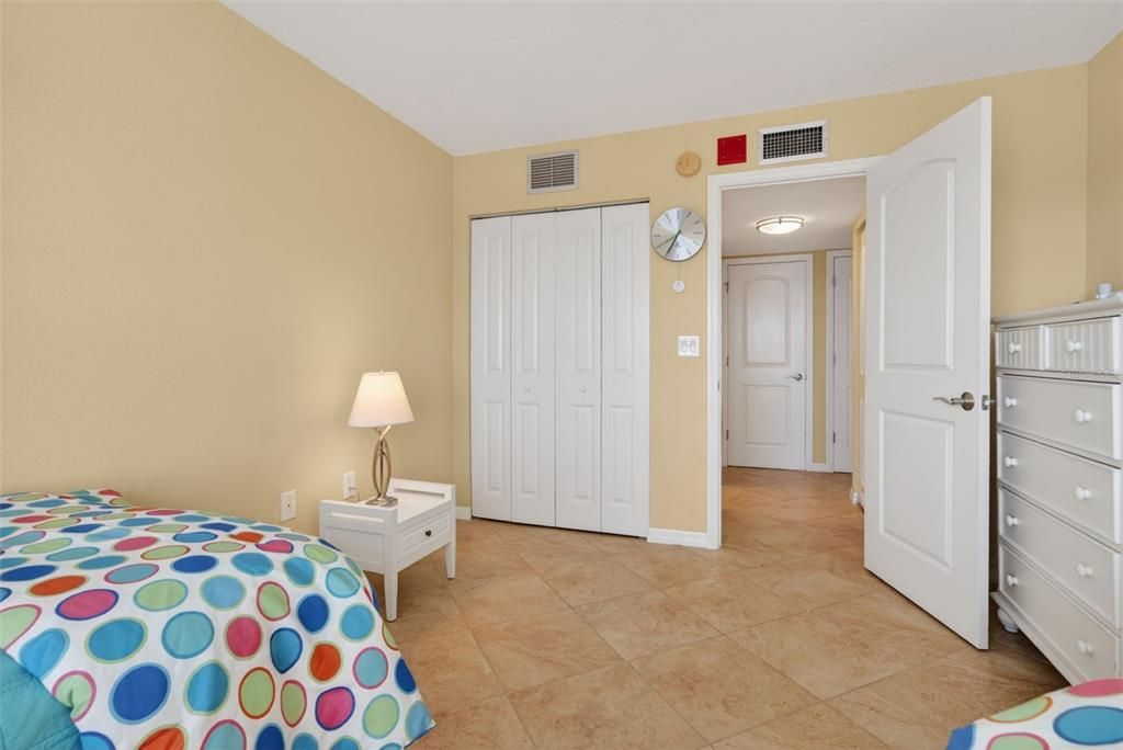 Active With Contract: $899,000 (2 beds, 2 baths, 1150 Square Feet)