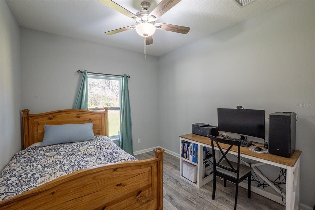 For Sale: $319,000 (3 beds, 2 baths, 1206 Square Feet)