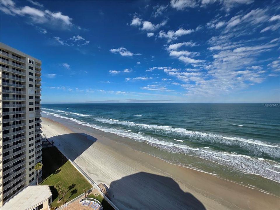 For Rent: $2,750 (2 beds, 2 baths, 1561 Square Feet)