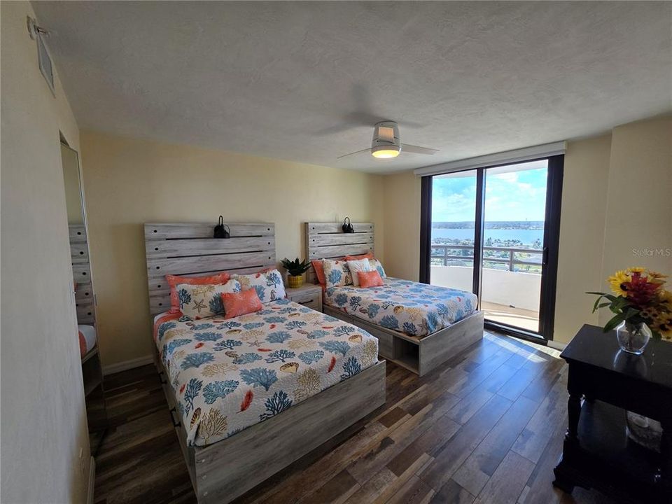 For Rent: $2,750 (2 beds, 2 baths, 1561 Square Feet)