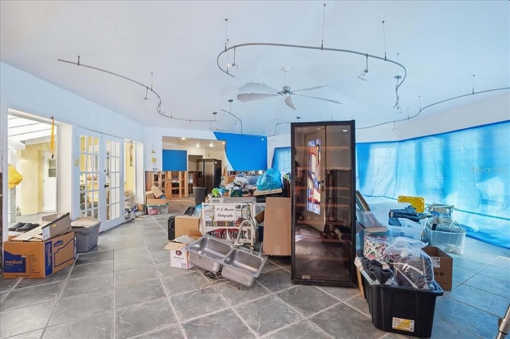 For Sale: $1,100,000 (0.30 acres)
