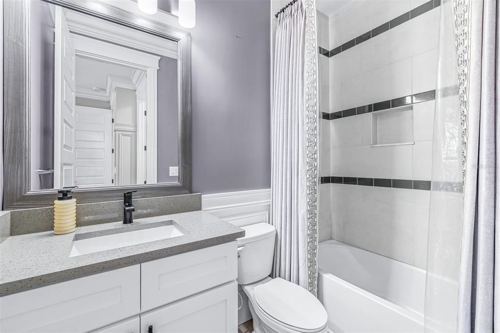 En Venta: $1,650,000 (5 camas, 4 baños, 4472 Pies cuadrados)