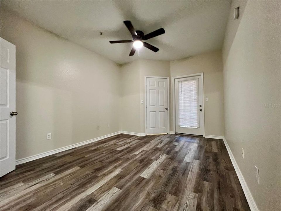 For Rent: $1,600 (1 beds, 1 baths, 656 Square Feet)