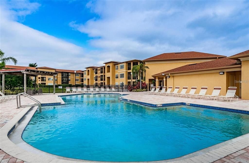For Rent: $1,600 (1 beds, 1 baths, 656 Square Feet)