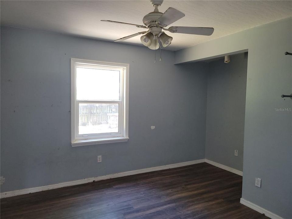 For Sale: $325,000 (3 beds, 2 baths, 1879 Square Feet)