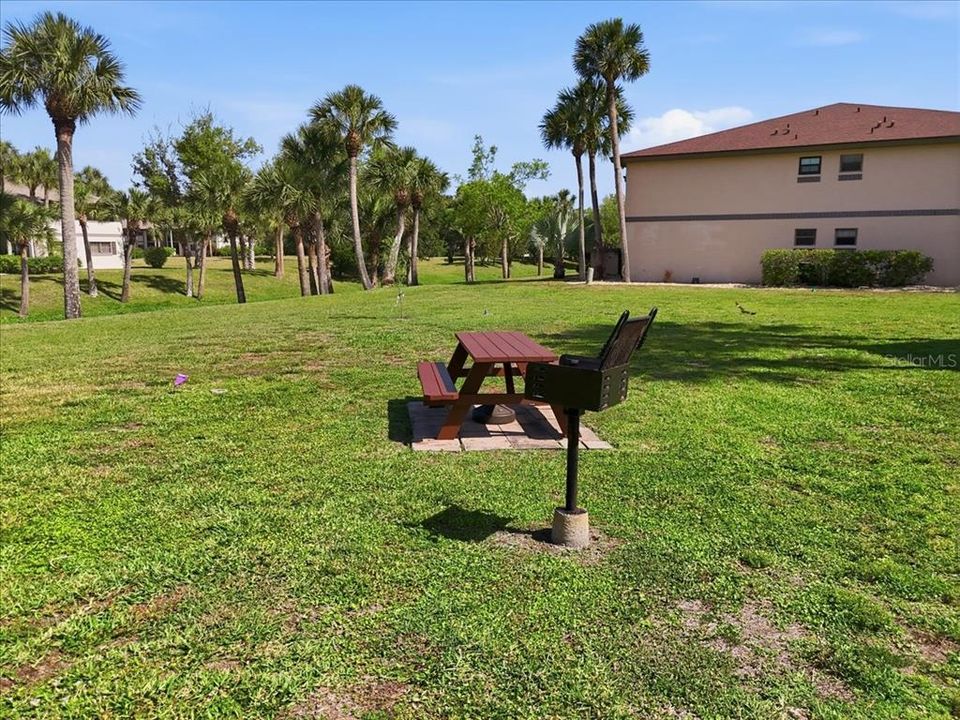 En Venta: $124,900 (1 camas, 1 baños, 689 Pies cuadrados)