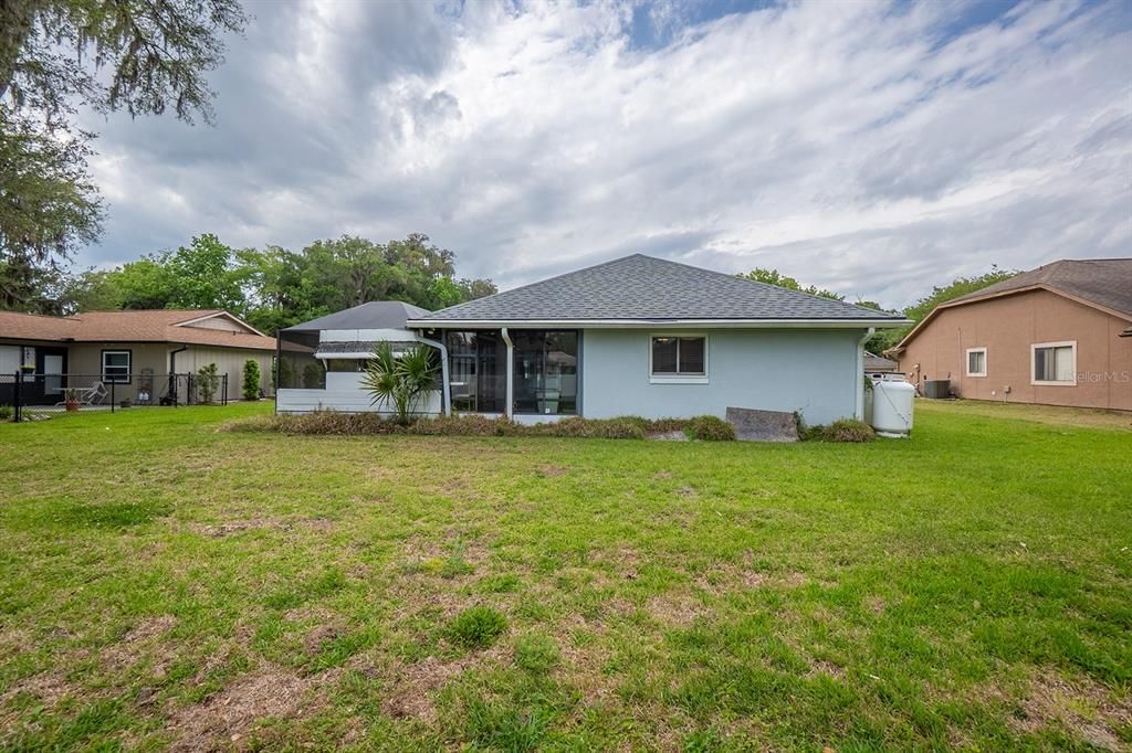 Activo con contrato: $289,000 (3 camas, 2 baños, 1497 Pies cuadrados)