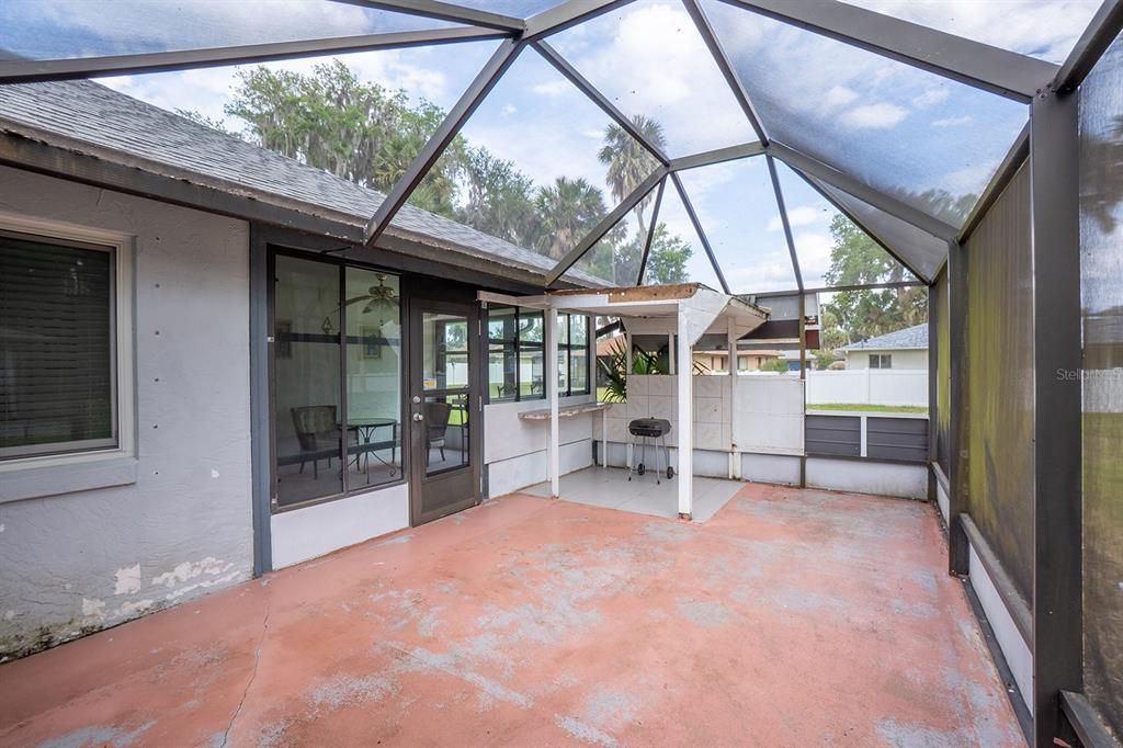 Activo con contrato: $289,000 (3 camas, 2 baños, 1497 Pies cuadrados)