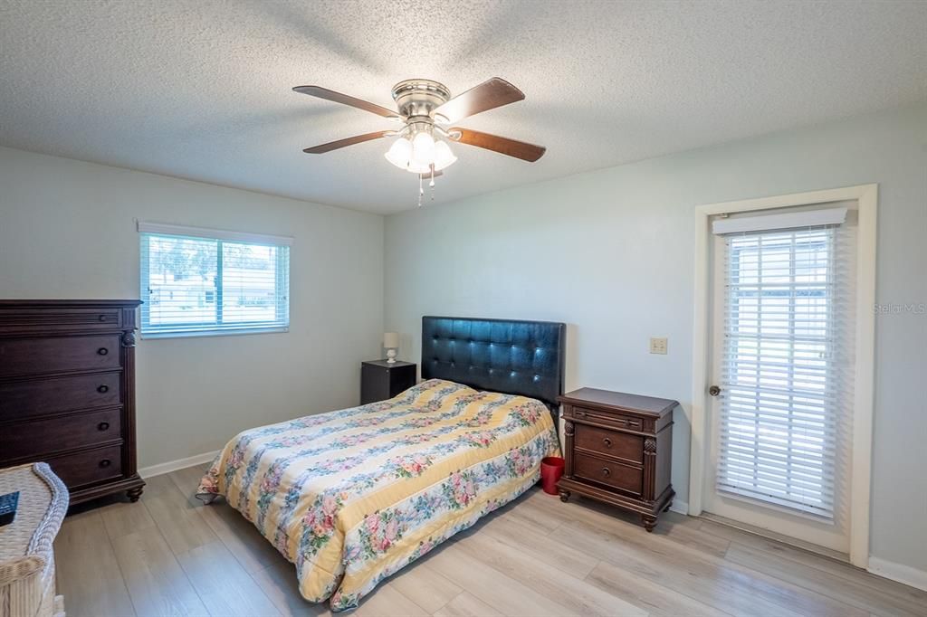Activo con contrato: $289,000 (3 camas, 2 baños, 1497 Pies cuadrados)
