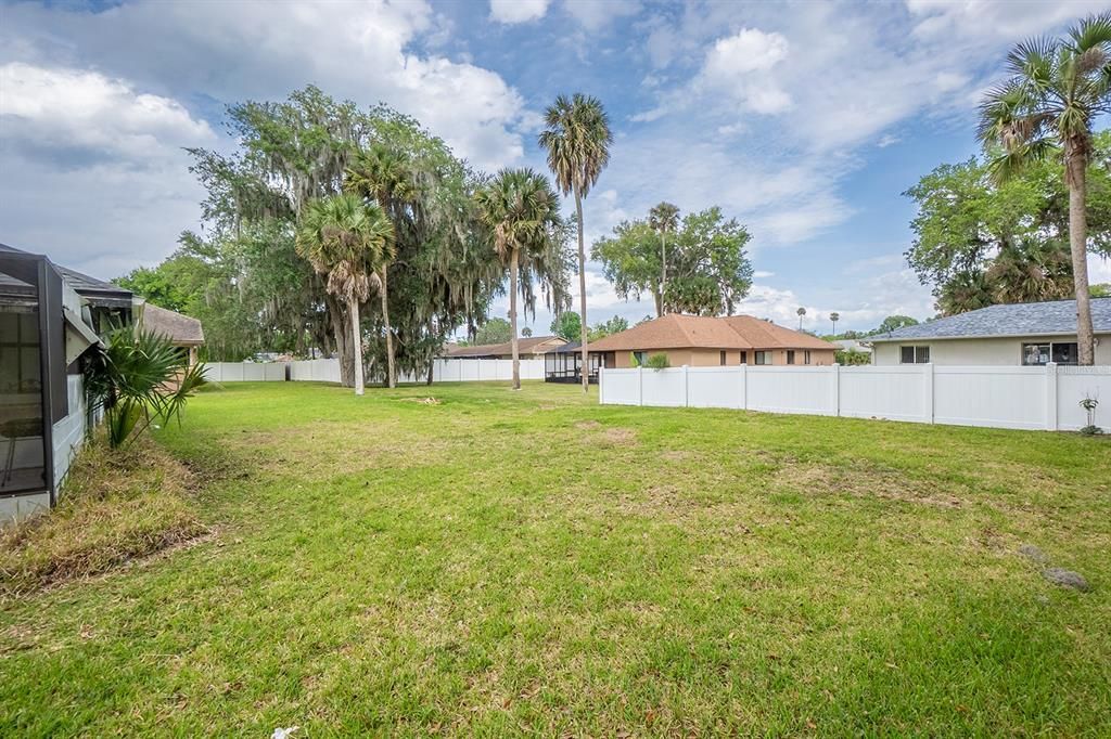 Activo con contrato: $289,000 (3 camas, 2 baños, 1497 Pies cuadrados)