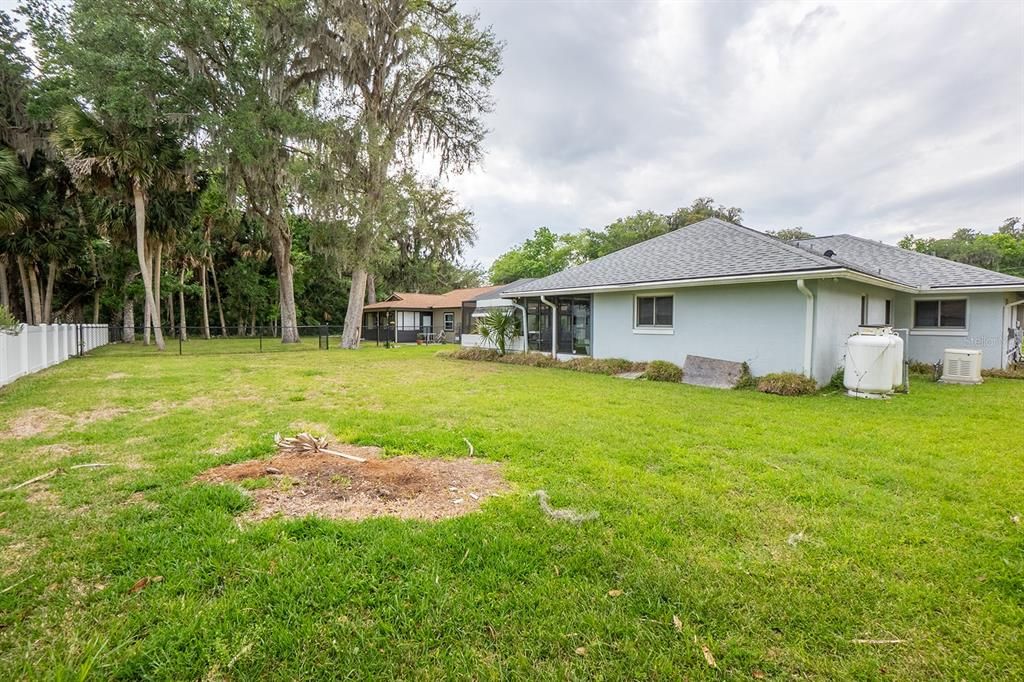 Activo con contrato: $289,000 (3 camas, 2 baños, 1497 Pies cuadrados)