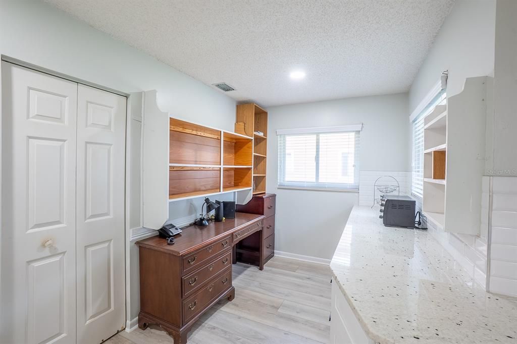 Activo con contrato: $289,000 (3 camas, 2 baños, 1497 Pies cuadrados)