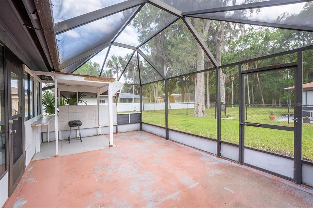 Activo con contrato: $289,000 (3 camas, 2 baños, 1497 Pies cuadrados)