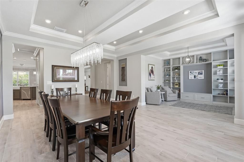En Venta: $825,000 (4 camas, 3 baños, 3261 Pies cuadrados)