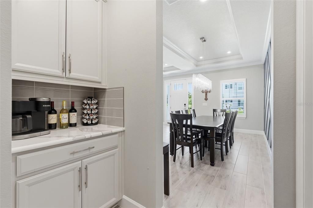 En Venta: $825,000 (4 camas, 3 baños, 3261 Pies cuadrados)