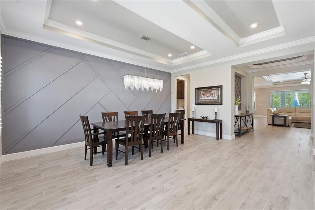 En Venta: $825,000 (4 camas, 3 baños, 3261 Pies cuadrados)