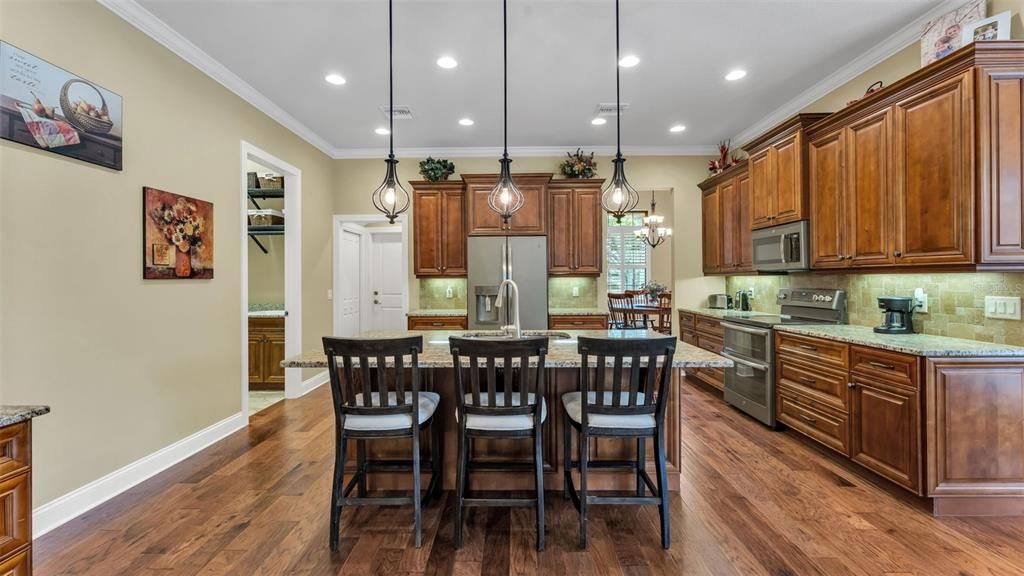 Active With Contract: $995,000 (4 beds, 3 baths, 2994 Square Feet)