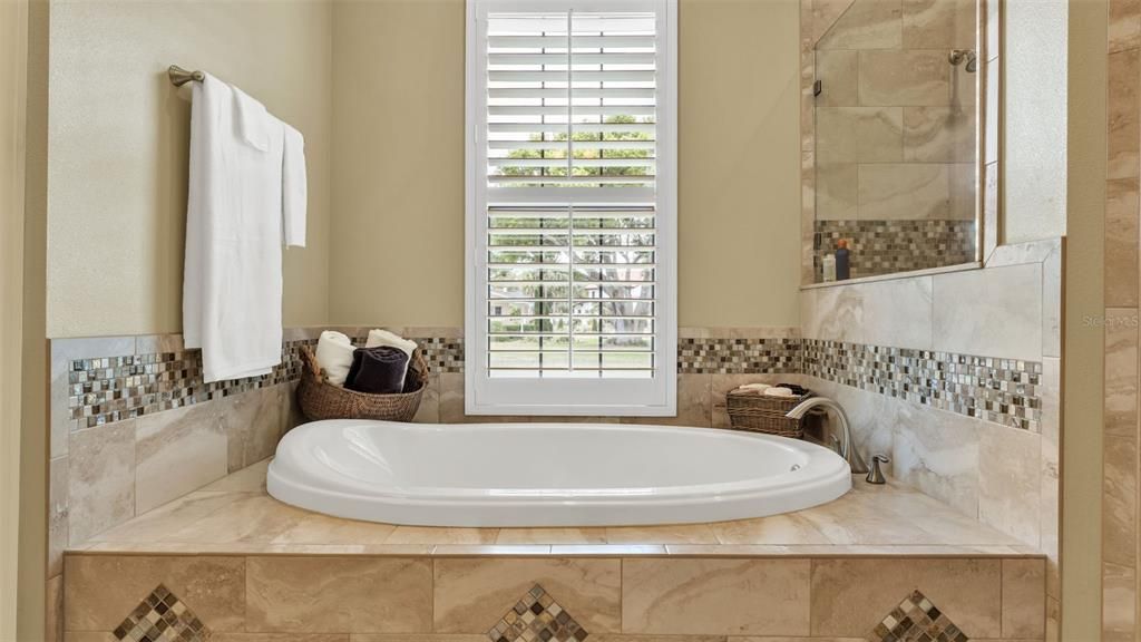 Active With Contract: $995,000 (4 beds, 3 baths, 2994 Square Feet)