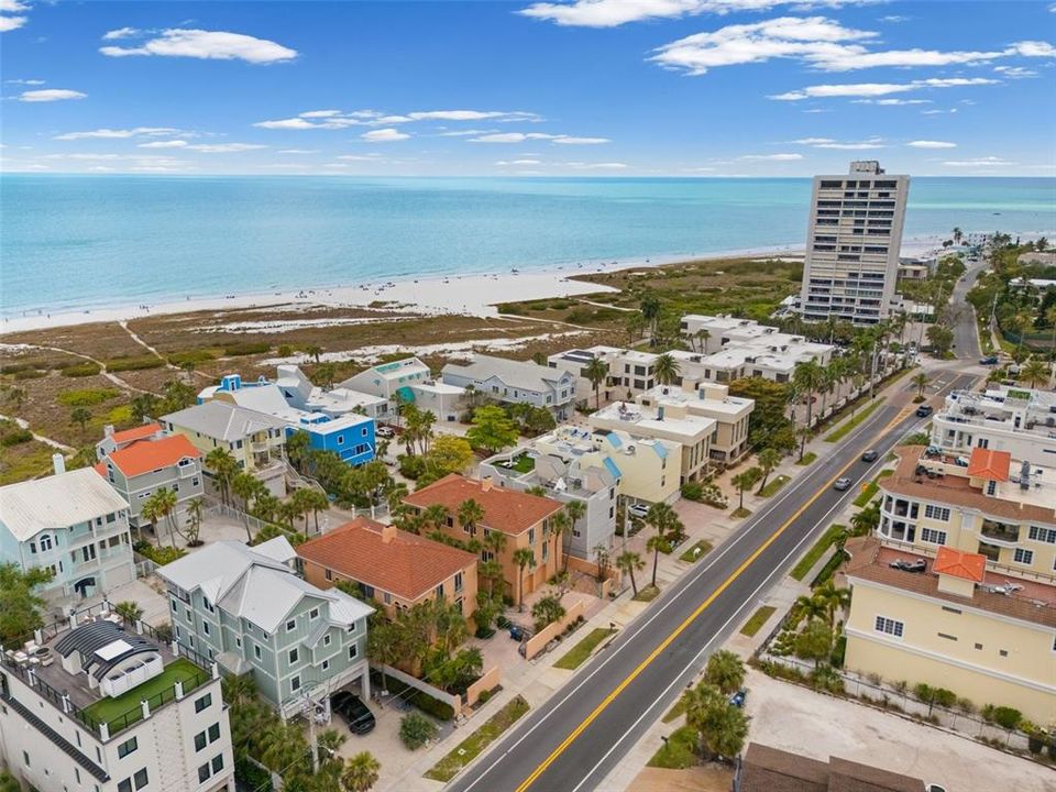 Active With Contract: $1,395,000 (3 beds, 2 baths, 2041 Square Feet)