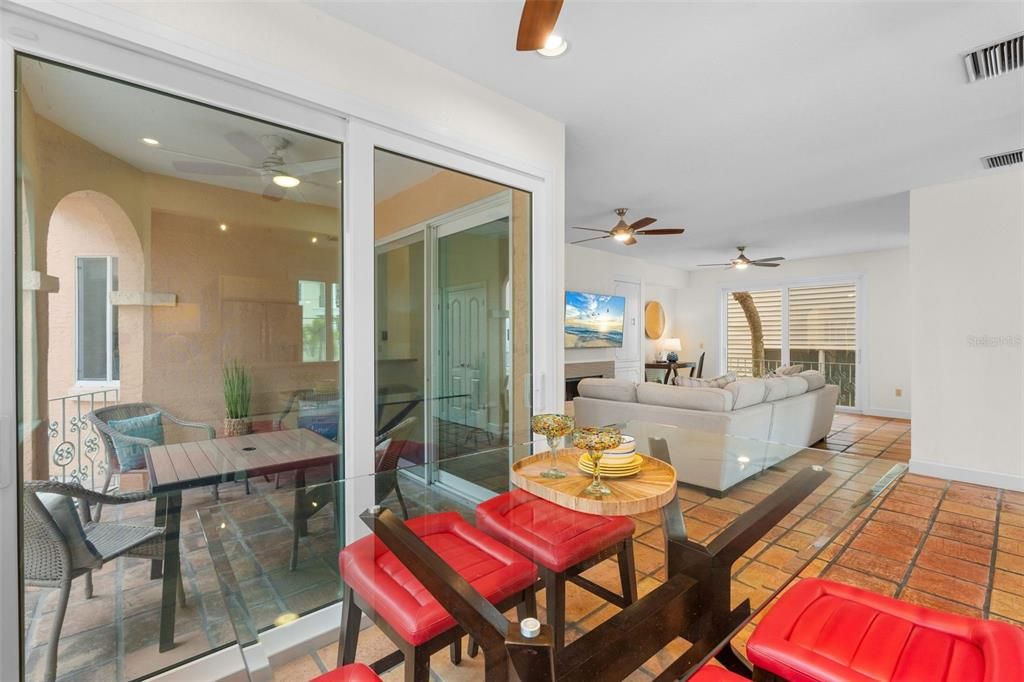 Active With Contract: $1,395,000 (3 beds, 2 baths, 2041 Square Feet)