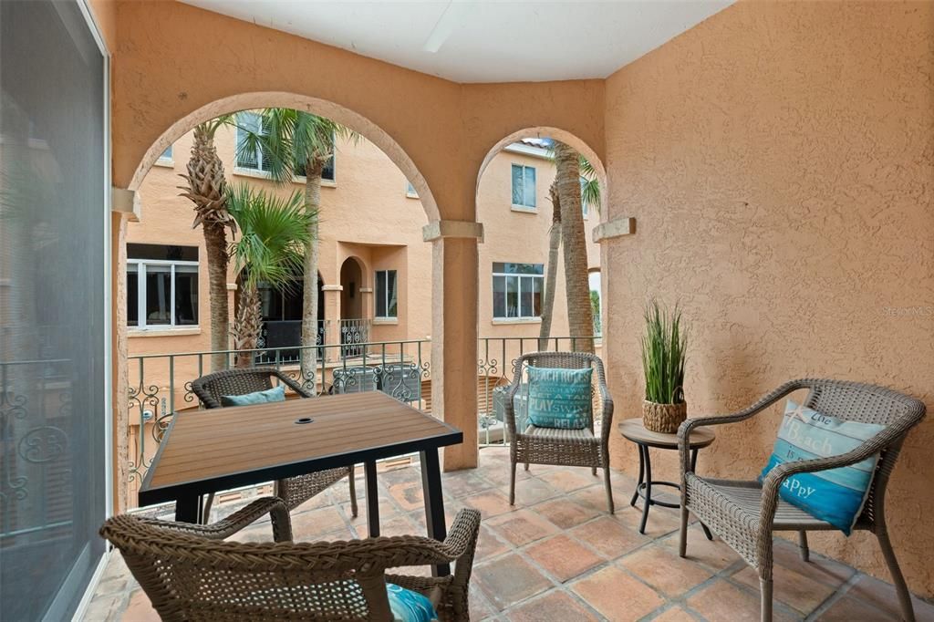 Active With Contract: $1,395,000 (3 beds, 2 baths, 2041 Square Feet)