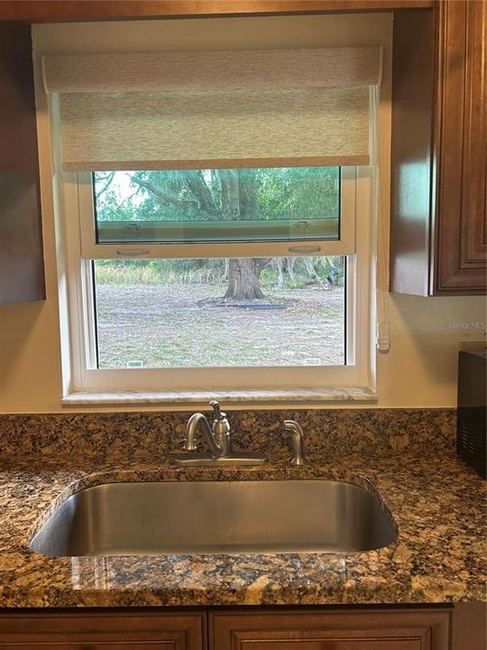 For Sale: $194,000 (3 beds, 1 baths, 1018 Square Feet)
