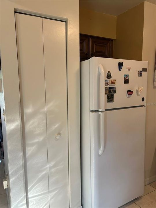 For Sale: $194,000 (3 beds, 1 baths, 1018 Square Feet)