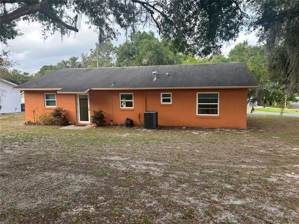 For Sale: $194,000 (3 beds, 1 baths, 1018 Square Feet)