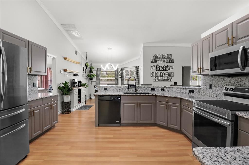 Active With Contract: $499,900 (4 beds, 2 baths, 2036 Square Feet)