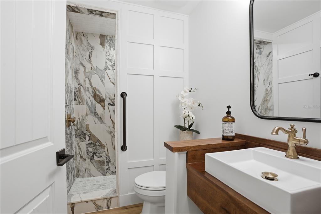 Active With Contract: $279,900 (2 beds, 2 baths, 1281 Square Feet)