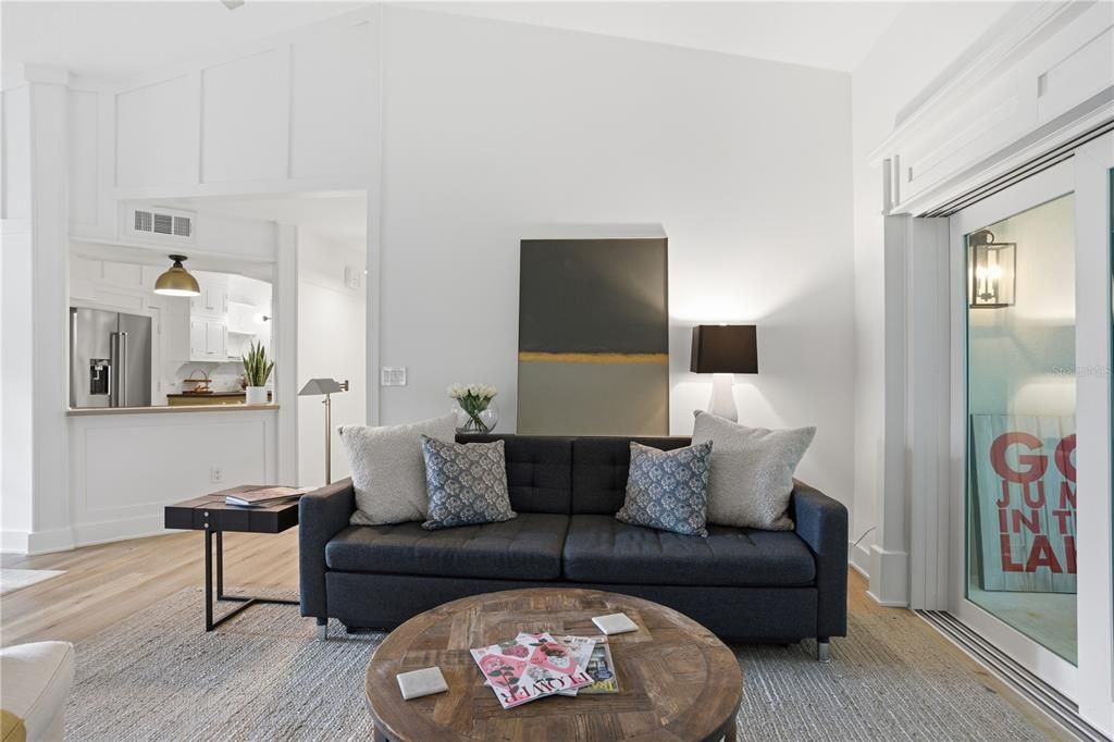 Active With Contract: $279,900 (2 beds, 2 baths, 1281 Square Feet)