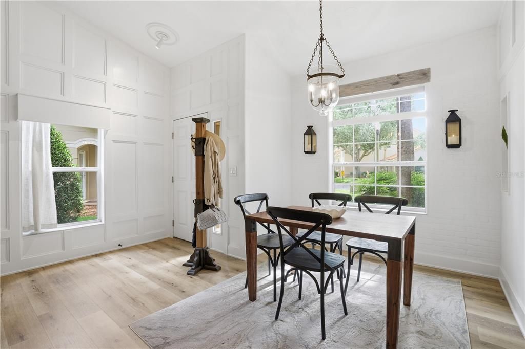 Active With Contract: $279,900 (2 beds, 2 baths, 1281 Square Feet)
