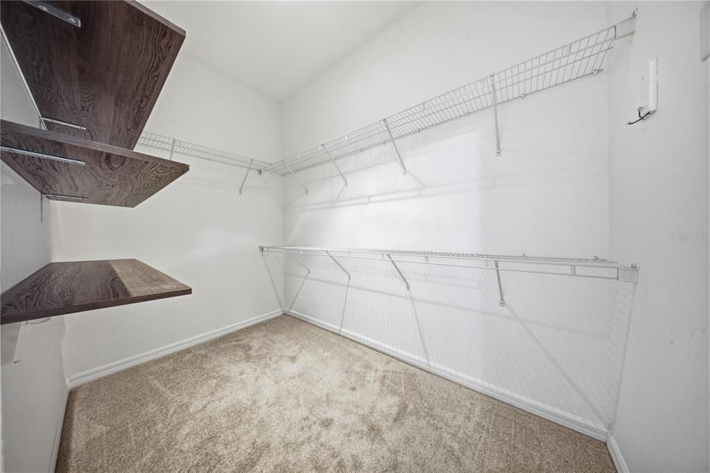 Activo con contrato: $265,000 (2 camas, 2 baños, 1278 Pies cuadrados)