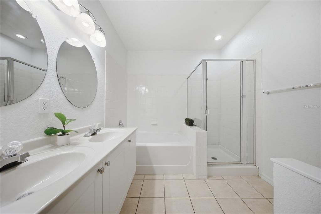 Activo con contrato: $265,000 (2 camas, 2 baños, 1278 Pies cuadrados)