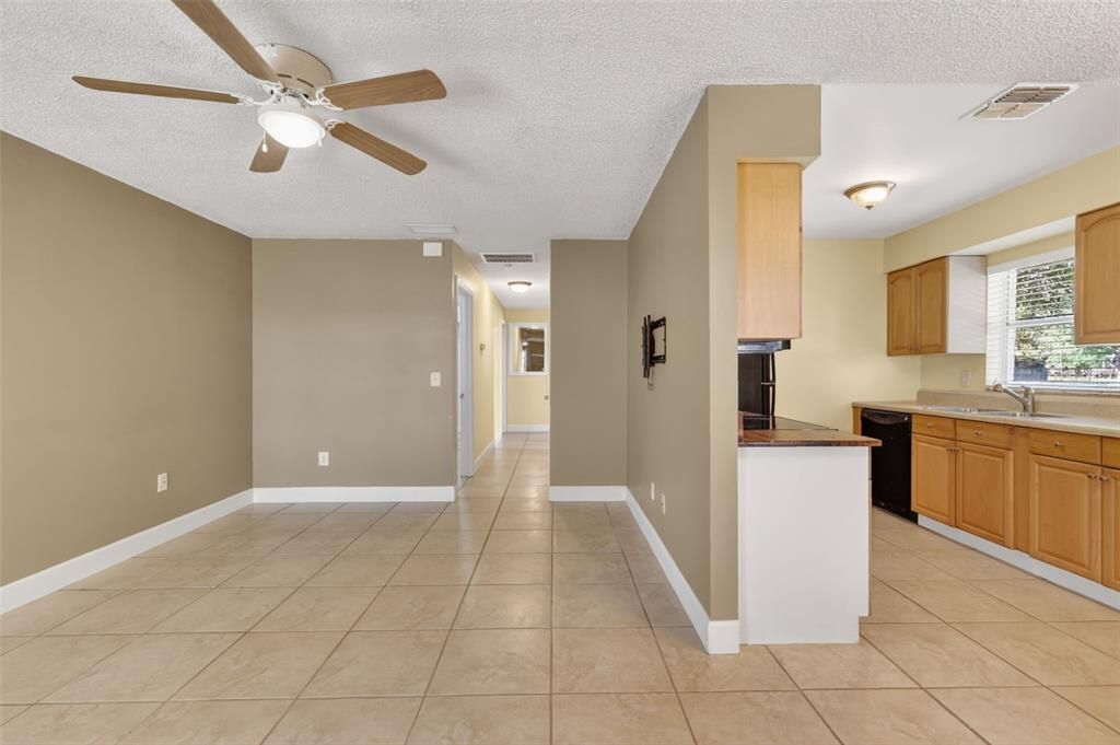En Venta: $269,000 (3 camas, 1 baños, 1462 Pies cuadrados)