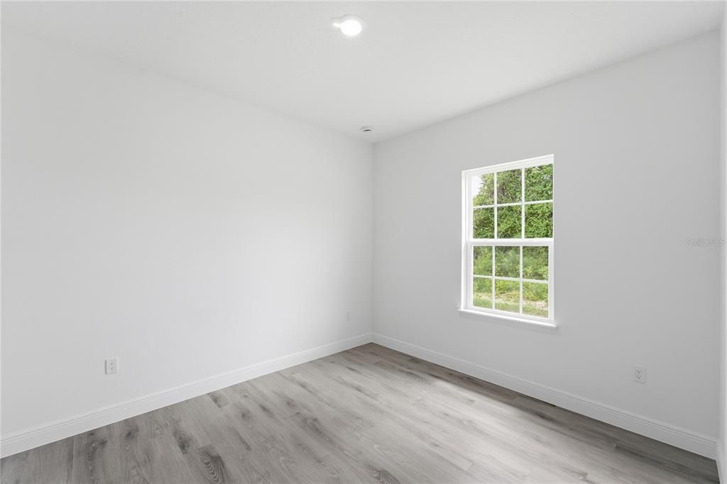 Activo con contrato: $287,500 (4 camas, 2 baños, 1774 Pies cuadrados)