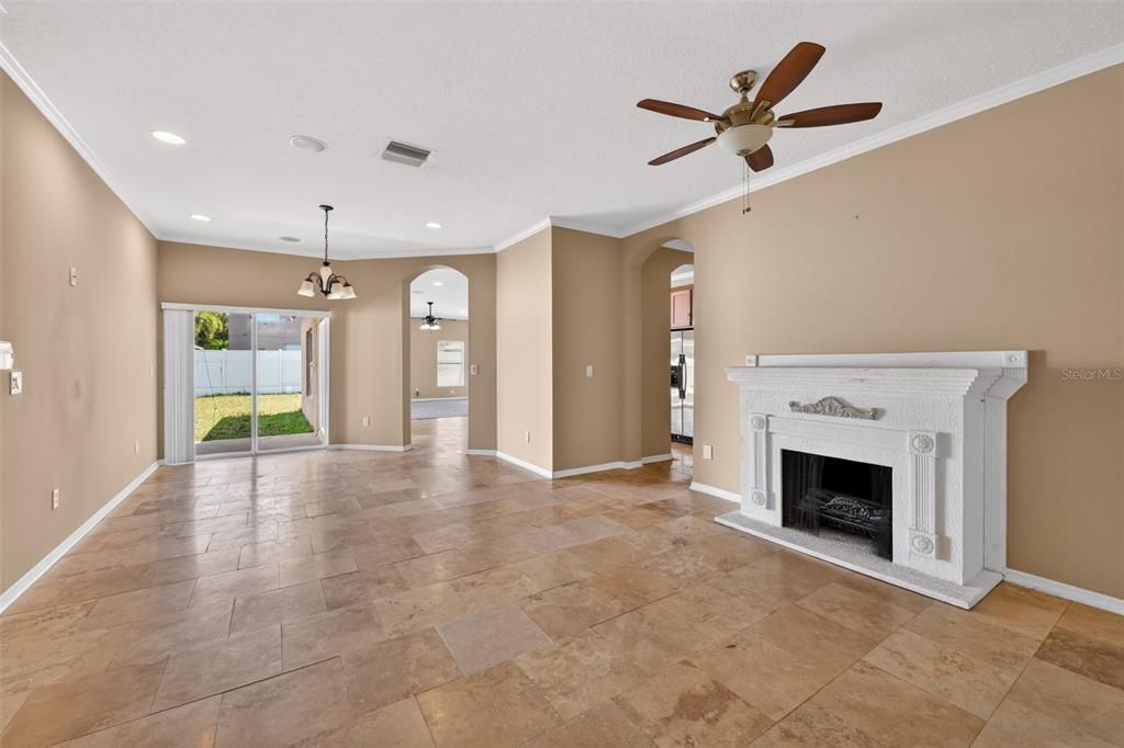 For Sale: $380,000 (4 beds, 3 baths, 2210 Square Feet)