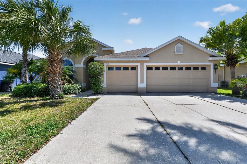 For Sale: $380,000 (4 beds, 3 baths, 2210 Square Feet)